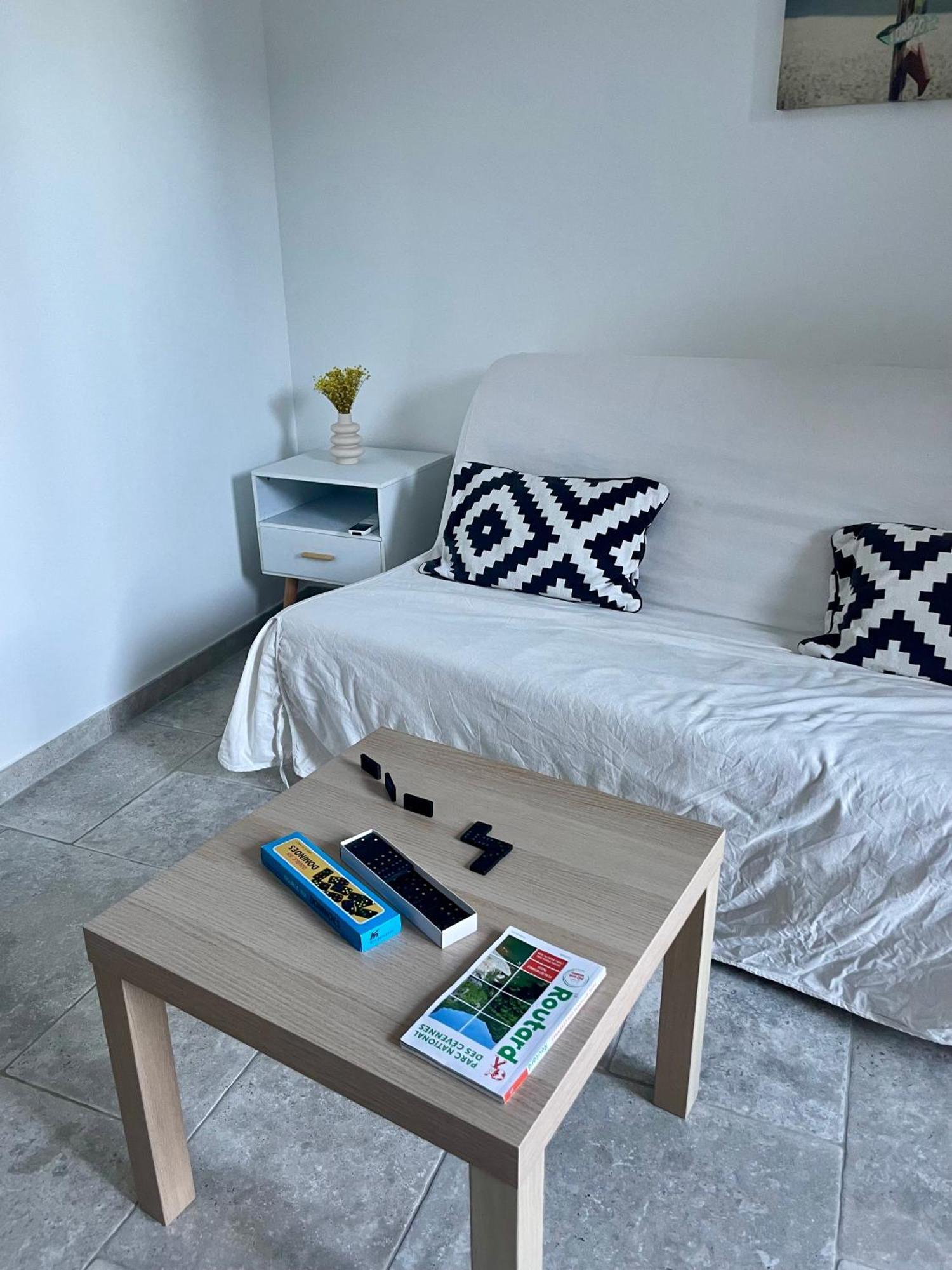 T2 Renove Avec Terrasse Au Coeur Des Cevennes Leilighet Saint-Germain-de-Calberte Eksteriør bilde